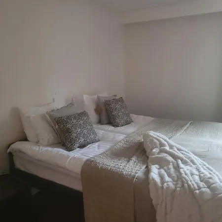 Hotel Basto & Konferens 3*