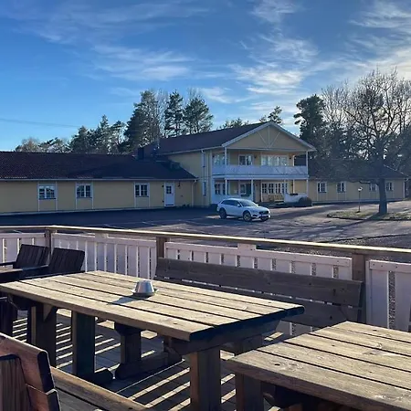 Hotel Basto & Konferens 3*