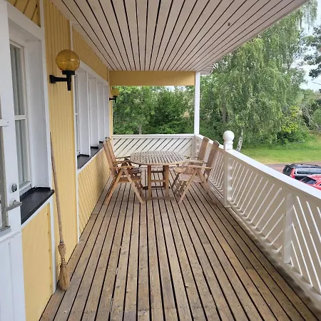 Hotel Basto & Konferens 3*